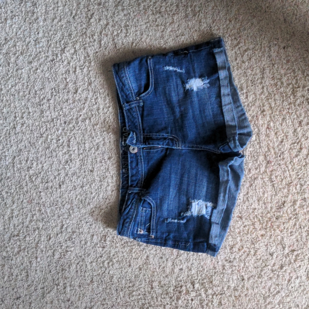 Vanilla Star cuffed shorts